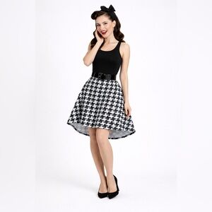 Ultra Teeze Houndstooth High Low Pin Up Skirt Large